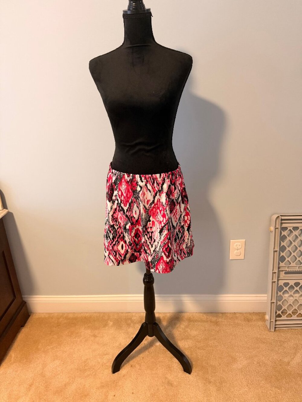 Smash Gal Active Skirt (Red, Black, White)- L